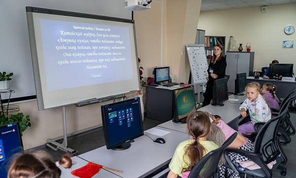 Интеллектуальную игру о сказках и Пушкине провели в сахалинской библиотеке