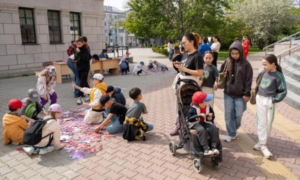 В областном центре возобновила работу «Библиотека на открытом воздухе»