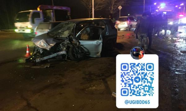 В Южно-Сахалинске женщина за рулем спровоцировала лобовое столкновение