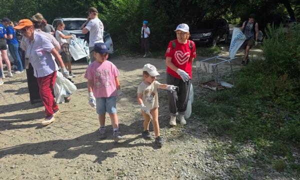 Экологическая акция на берегу реки Еланька прошла в Южно-Сахалинске