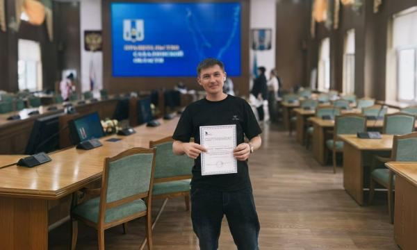 Сотрудники южно-сахалинского аэровокзала учились работать с маломобильными пассажирами