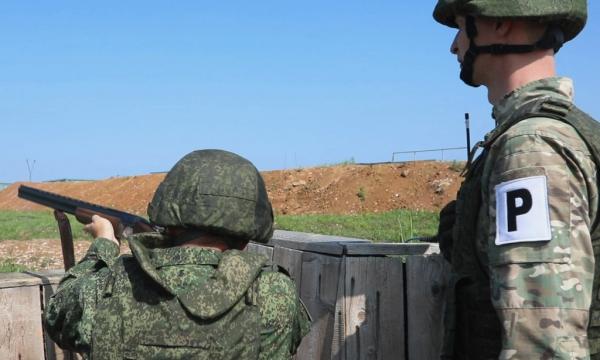 Сахалинские военнослужащие тренируются уничтожать дроны-камикадзе Сахалинские военнослужащие тренируются уничтожать дроны-камикадзе