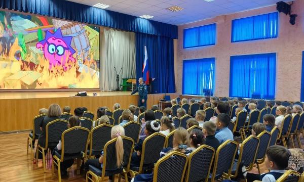 В школе № 2 Томари прошли профилактические мероприятия по  пожарной безопасности