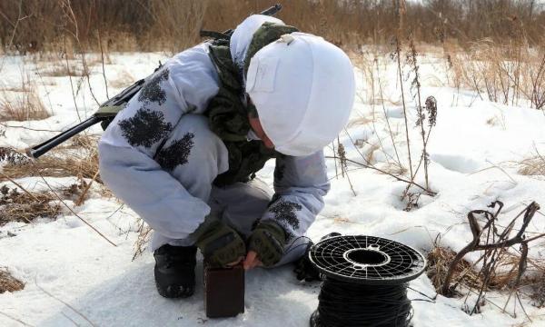Военнослужащие на Сахалине отрабатывают навыки обнаружения и обезвреживания мин