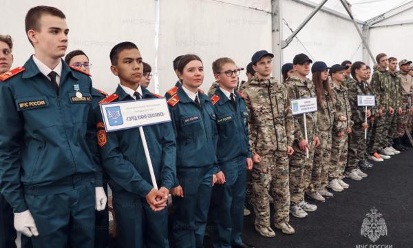 Юные спасатели Сахалина вышли на старт 20-х соревнований &laquo;Школа безопасности&raquo;