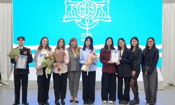 В Южно-Сахалинске наградили одаренных воспитанников школ искусств