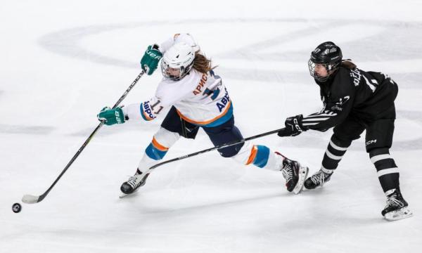 Женский хоккейный клуб "Сахалин" одержал три гостевые победы в Челябинске