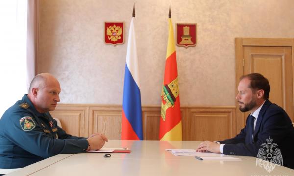 Глава МЧС России провел рабочую встречу с врио губернатора Тверской области Глава МЧС России провел рабочую встречу с врио губернатора Тверской области