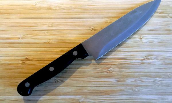 23-летняя жительница Охи зарезала 48-летнего сожителя