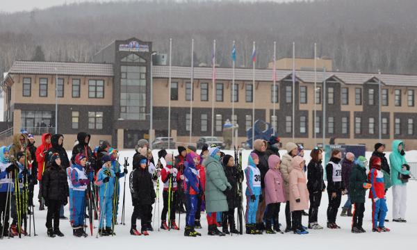 Более 250 лыжников приняли участие в открытии зимнего сезона на Сахалине