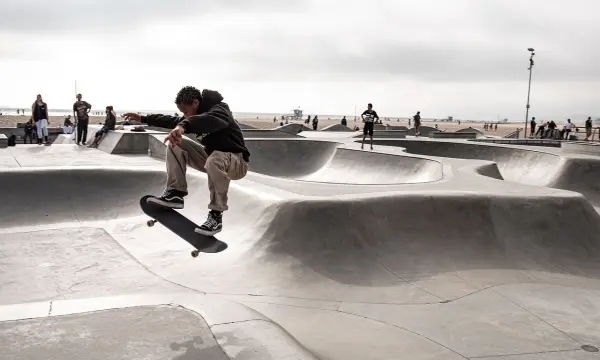 В Южно-Сахалинске выбирают название для нового скейт-парка