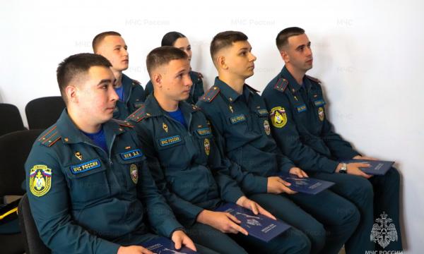 МЧС Сахалина пополнилось молодыми лейтенантами