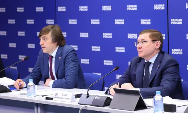 Более 1500 объектов образования капитально отремонтируют в регионах при поддержке "Единой России"