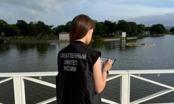 В Приморье в водоеме парка нашли тела девушек 17 и 20 лет