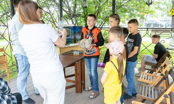 Походники поделились секретами выживания с сахалинской молодежью