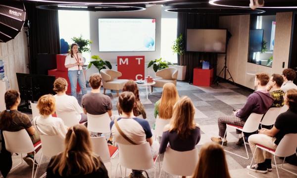 Сахалинские студенты могут поучаствовать в стипендиальной программе «Система»