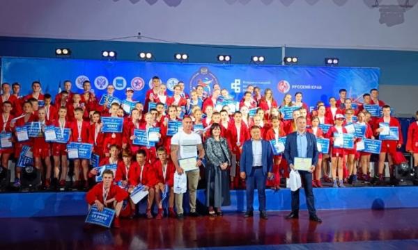 Сахалинские дзюдоисты успешно выступили на всероссийских соревнованиях и чемпионате ДФО