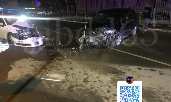 В Южно-Сахалинске произошла авария из-за выскочившей на встречку Хонды