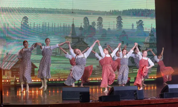 В Южно-Сахалинске прошел ежегодный праздничный концерт "Встреча горячих сердец"