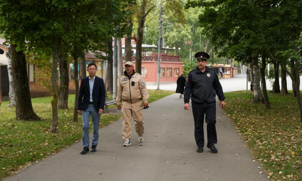 В Южно-Сахалинске продолжаются рейды против нарушителей на электросамокатах В Южно-Сахалинске продолжаются рейды против нарушителей на электросамокатах