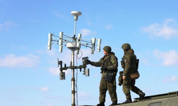 Военнослужащие на Сахалине отработали навыки управления системами радиопомех Военнослужащие на Сахалине отработали навыки управления системами радиопомех