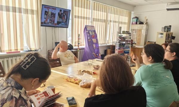 Сахалинские книголюбы обсудили графический роман "Шансы"