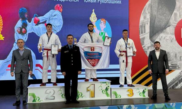 Сахалинские спортсмены завоевали медали на турнире по рукопашному бою Сахалинские спортсмены завоевали медали на турнире по рукопашному бою