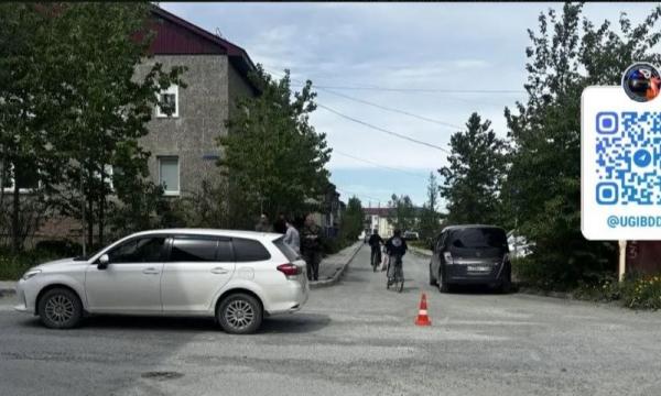 В Троицком автомобиль сбил подростка на велосипеде