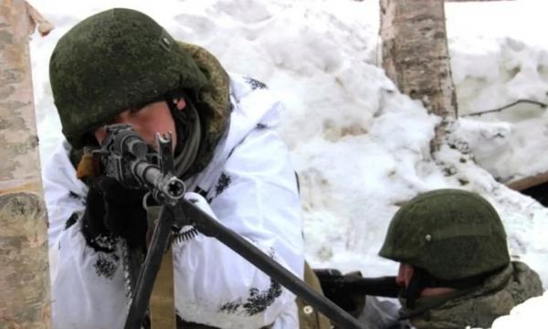 Сахалинские мотострелки тренируются вести бой в составе боевых троек и двоек