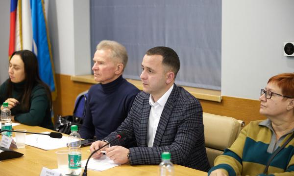 В Южно-Сахалинске общественный совет избрал новое руководство