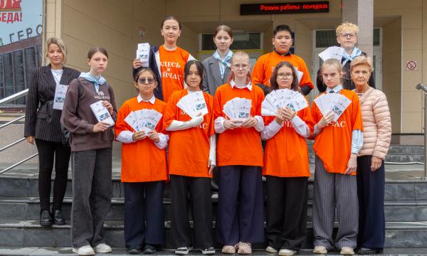 В сахалинской библиотеке к 80-летию окончания Второй мировой войны открыли тематический стенд