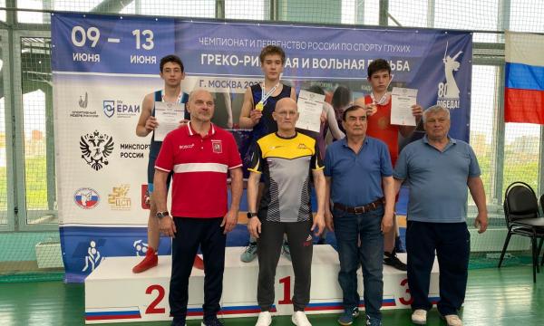 Сахалинские борцы завоевали 3 медали на первенстве России