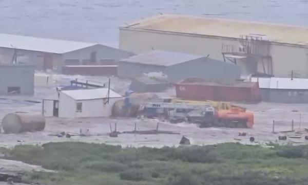 На Парамушире сохраняется угроза цунами