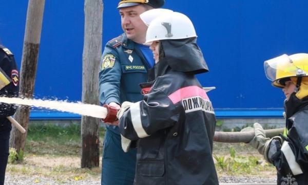 Военно-патриотическая игра «Зарница»    объединила юных участников