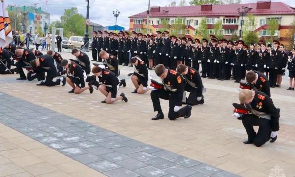 Кадеты Южно-Сахалинска   простились со знаменем