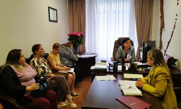 Специалисты регионального министерства соцзащиты проконсультировали коллег из Шахтерска