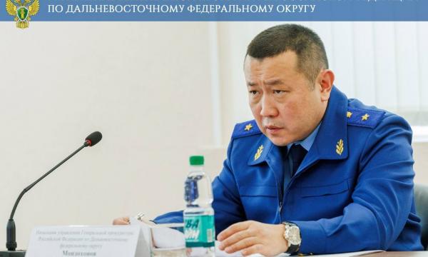 В медучреждениях Сахалина обустроили пандусы и установили тактильные таблички