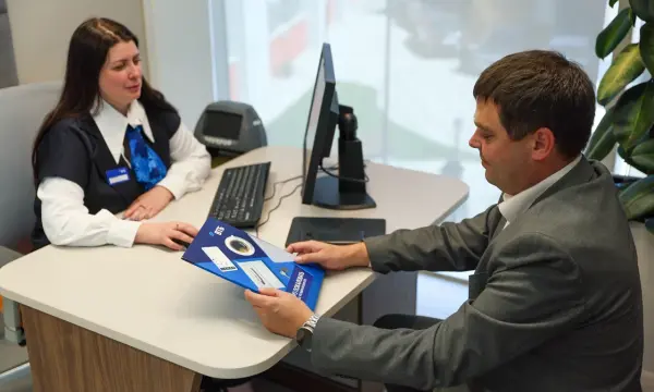 ВТБ бесплатно подключает к привилегированному обслуживанию клиентов Почта Банка