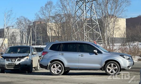 На выезде из Южно-Сахалинска произошла авария