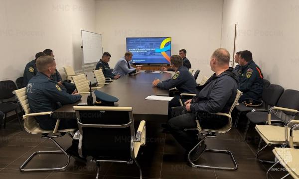 Сотрудники МЧС России изучили особенности здания аэровокзала