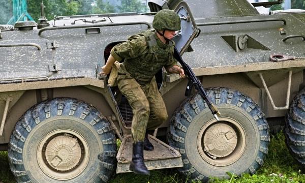 Военные на Сахалине успешно провели учения по защите военной колонны