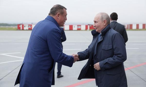 Более 13 тысяч военнослужащих задействованы в учениях ТОФ с участием Владимира Путина Более 13 тысяч военнослужащих задействованы в учениях ТОФ с участием Владимира Путина
