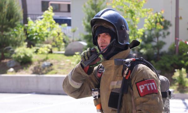 Пожарно-тактические учения прошли в здании «Мега Палас Центр» Пожарно-тактические учения прошли в здании «Мега Палас Центр»