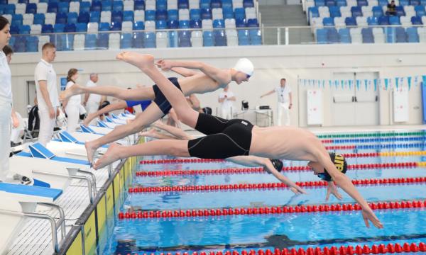 В Южно-Сахалинске определили первых победителей чемпионата области по плаванию