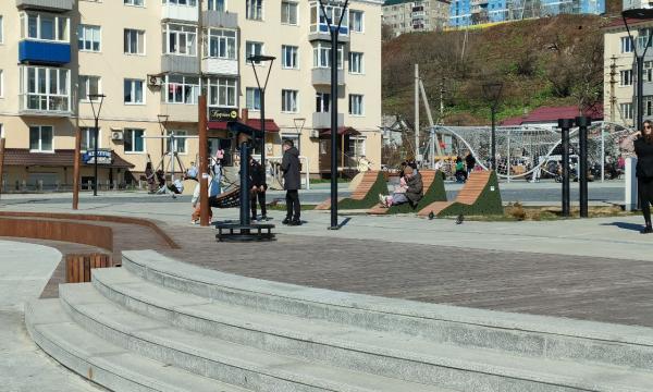 Долинск и Холмск завершили благоустройство общественных территорий