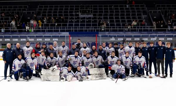 "Сахалинские Акулы" победили в турнире по хоккею в Санкт-Петербурге
