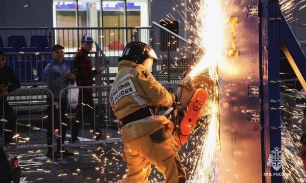 &laquo;Пожарный Олимп&raquo; в Казани покорили почти 300 человек
