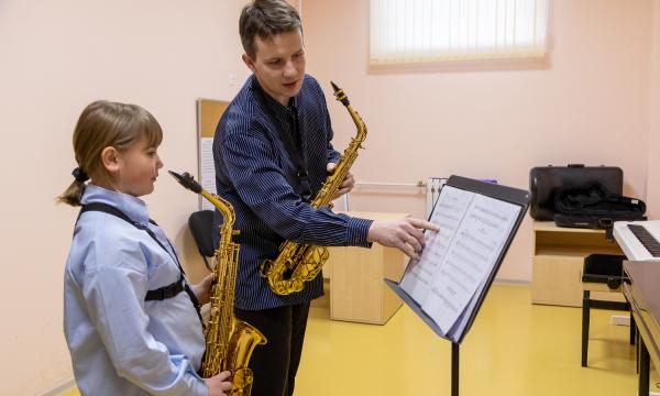 В Детской школа искусств Южно-Сахалинска открыли художественное отделение