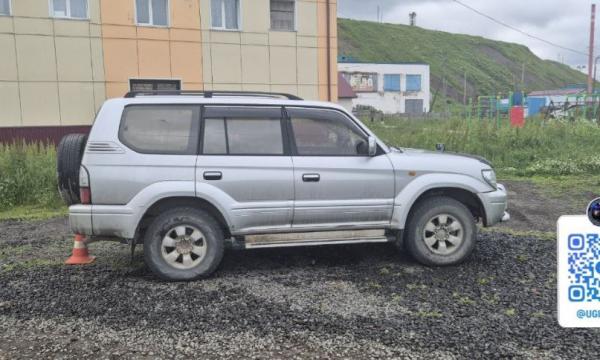 На Сахалине водитель Toyota Land Cruiser сбил пенсионерку, двигаясь задним ходом
