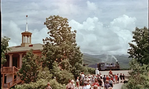 Детская железная дорога в городском парке им Гагарина